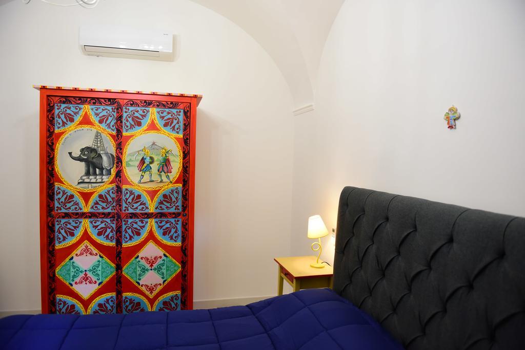 הוילה קטאניה Palazzo Clarenza Di San Domenico מראה חיצוני תמונה